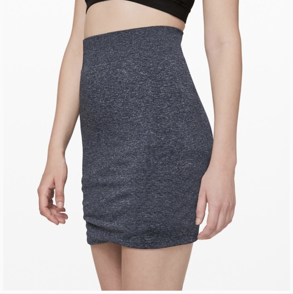Lululemon athletica Bliss grey skirt